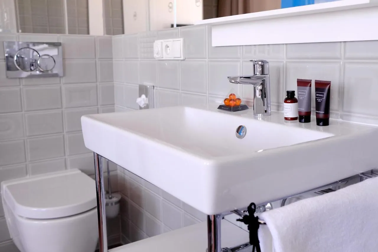 Hotel Avion - National Cultural Monument - Iconic Houses Org Brno 4*,  Czech Republic